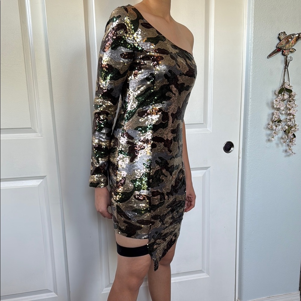 RARE Empire by Guess sequin camouflage side leg strap one shoulder dress S M